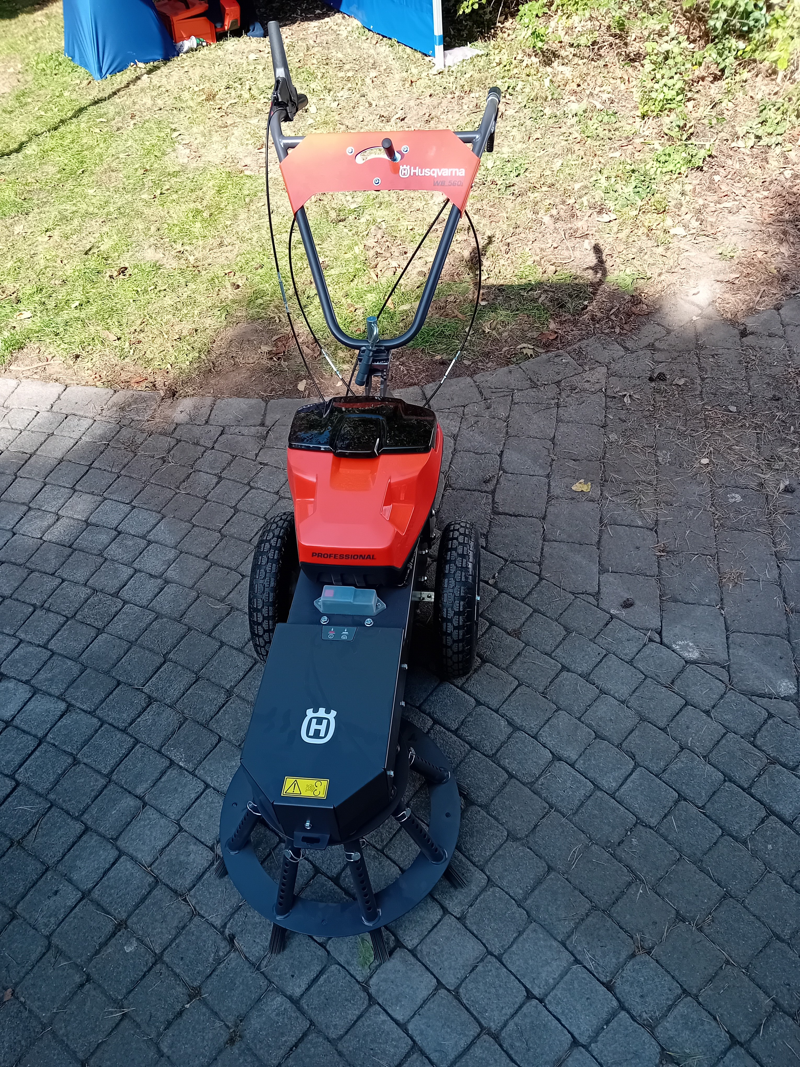 Husqvarna Akku Unkrautbürste WB 560i